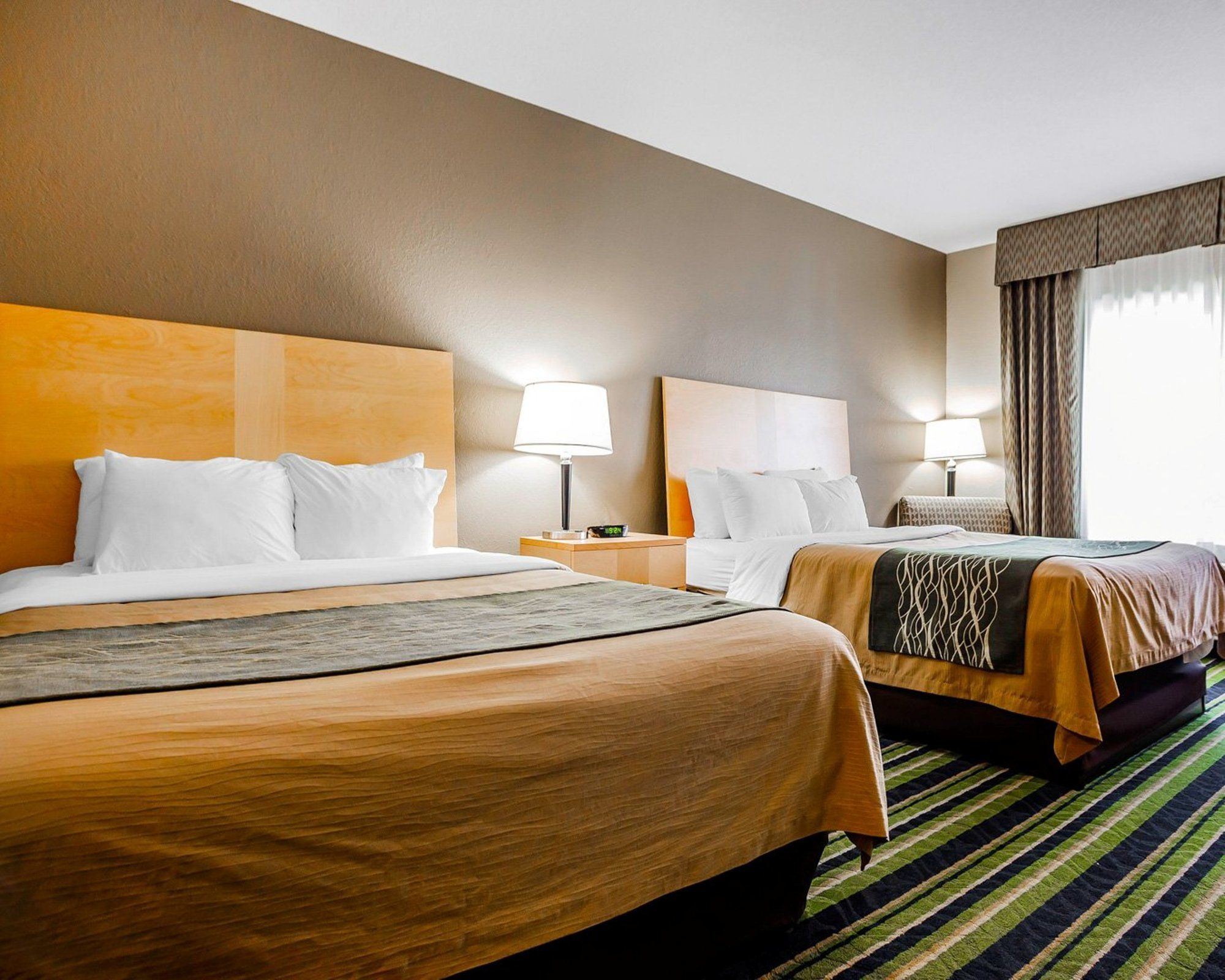 Фото Comfort Inn Kansas City Airport