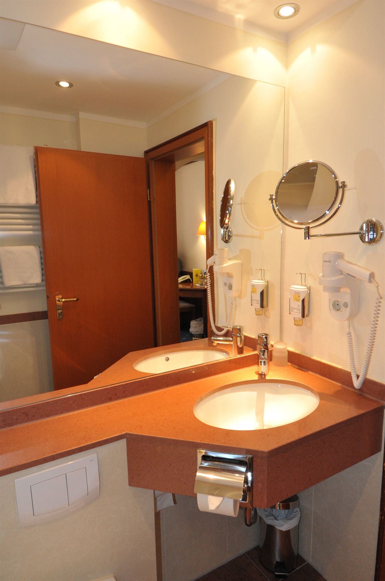 Фото Ambassador Parkhotel