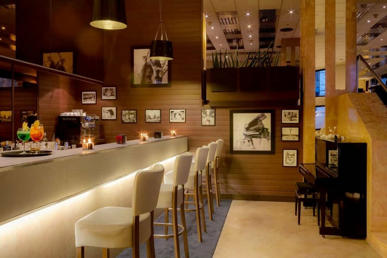 Фото Apogia Paris