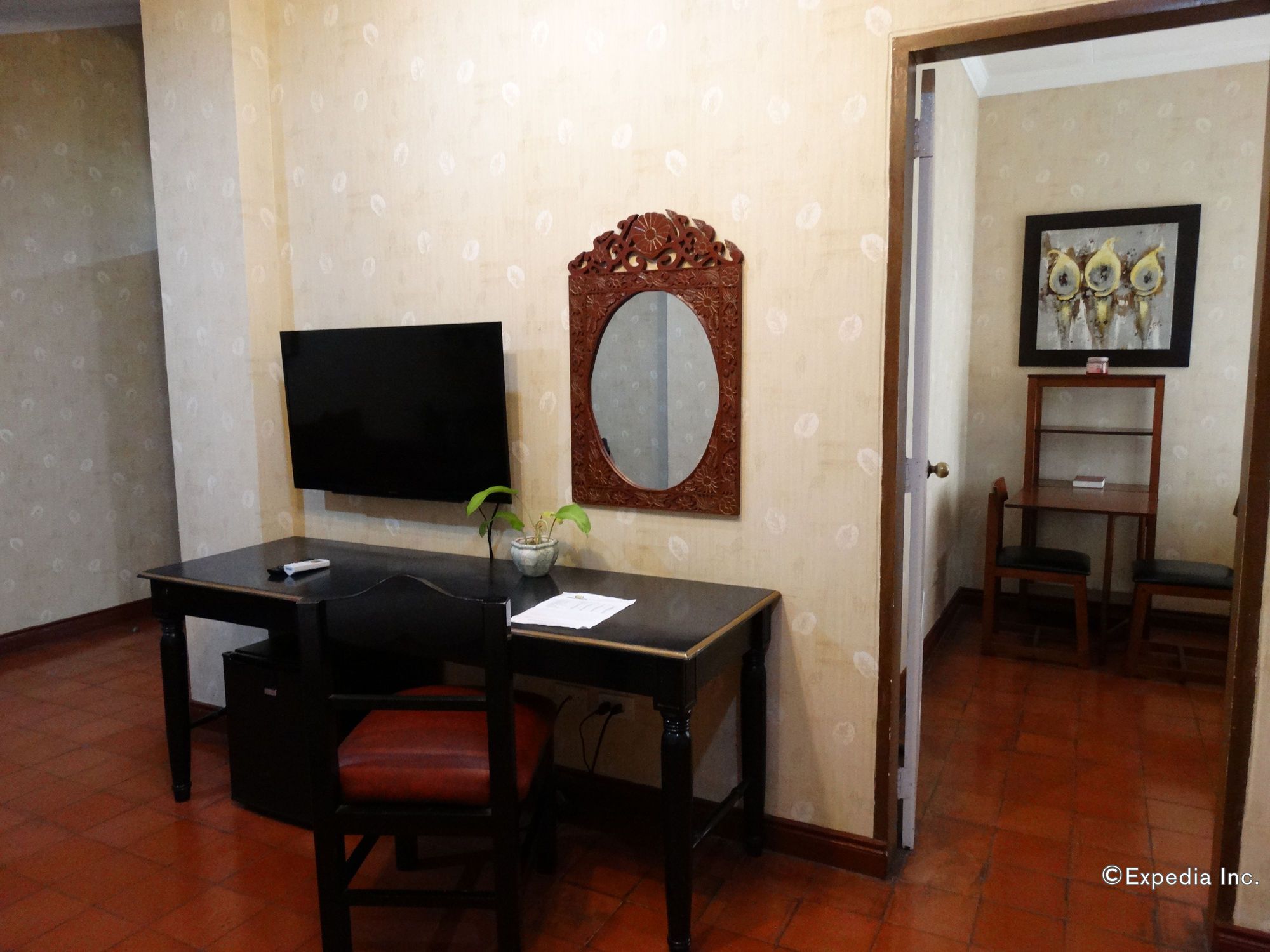 Фото White Knight Hotel Intramuros