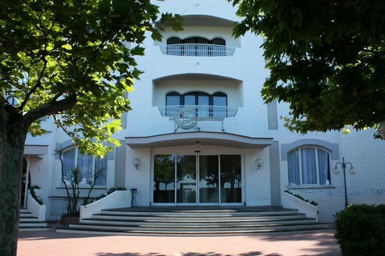 Фото Bajamar Beach Hotel