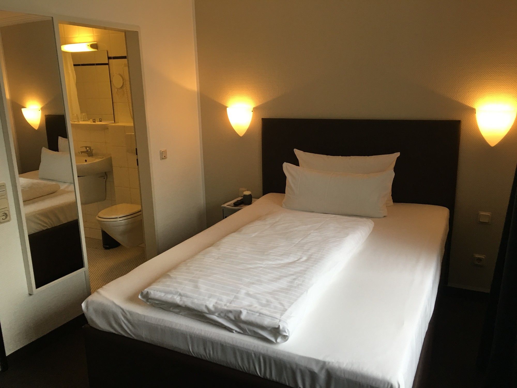 Фото Rugs Hotel Köln