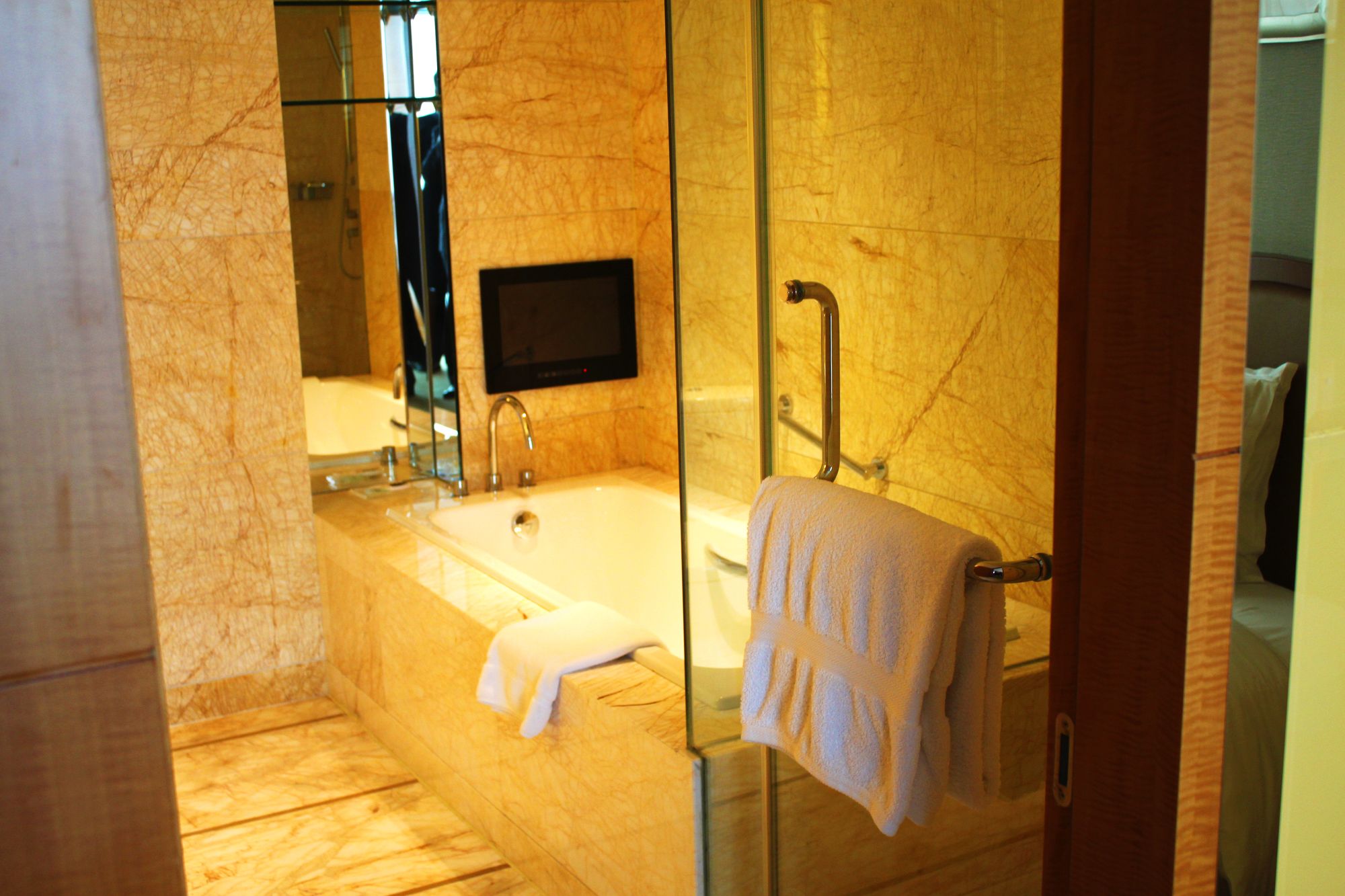 Фото Отель Guoman Hotel Shanghai