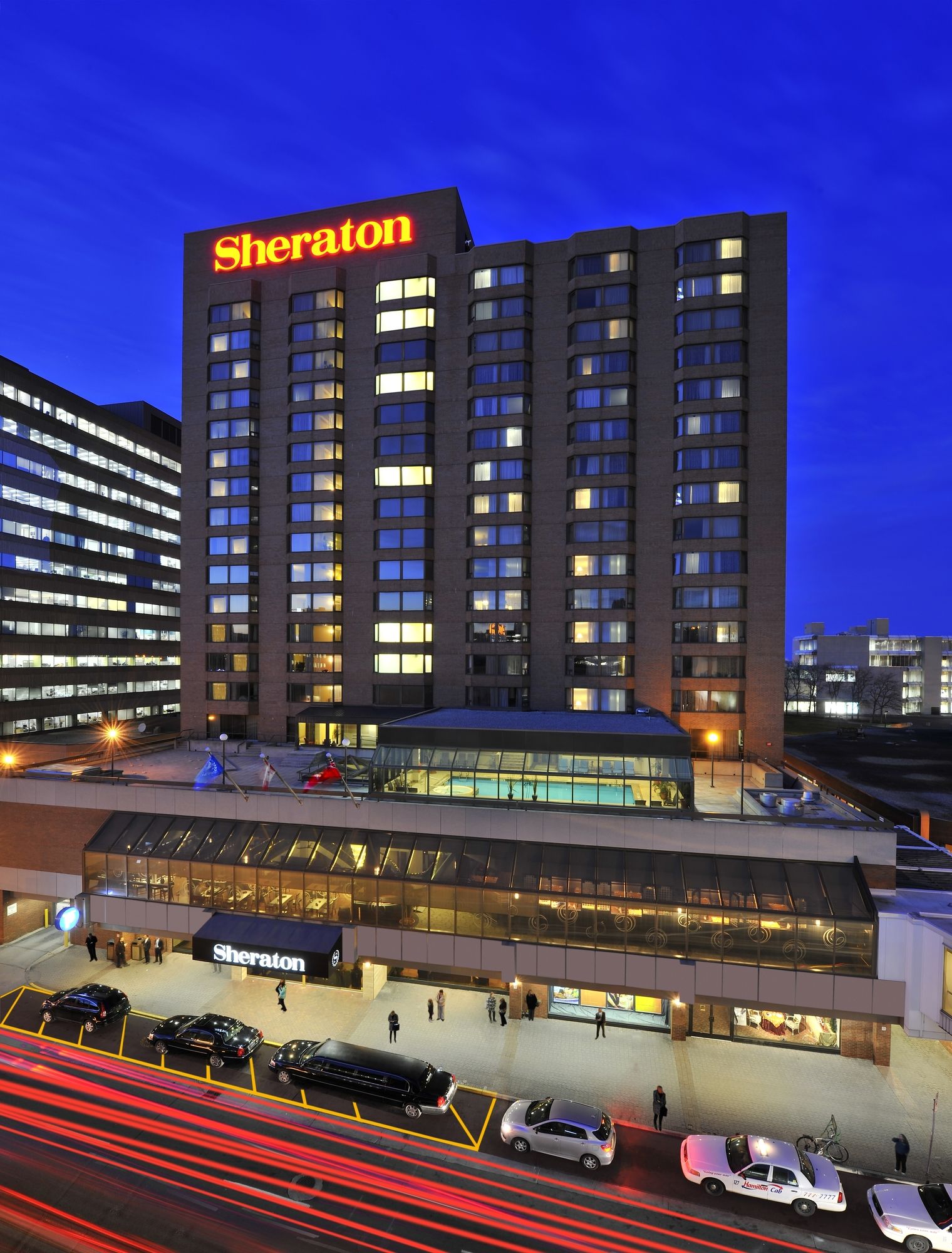 Фото Sheraton Hamilton Hotel