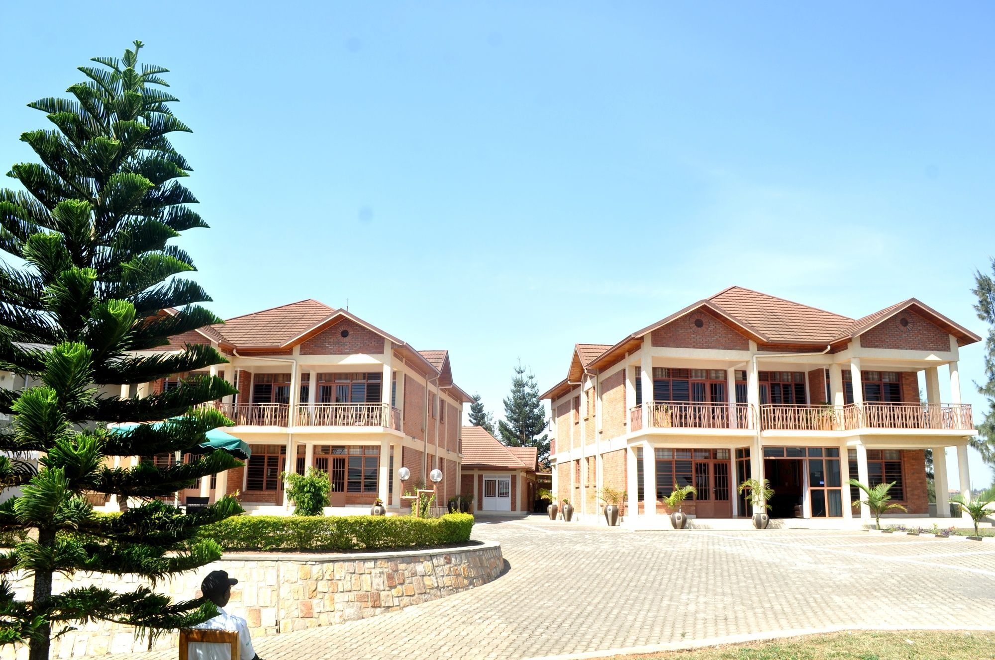 Фото Quiet Haven Hotel