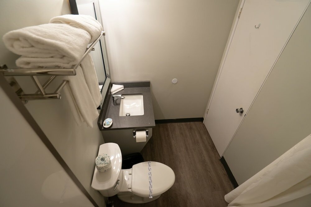 Фото The New 401 Inn