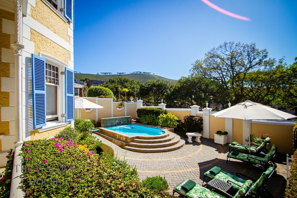 Фото The Walden House