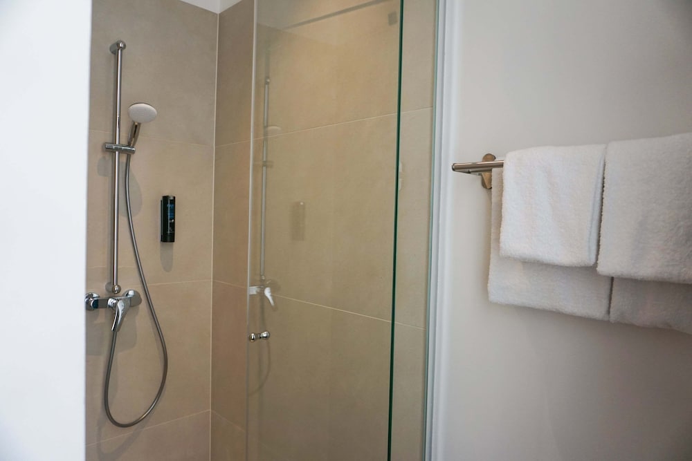 Фото DaunTown Rooms - Self Check-In