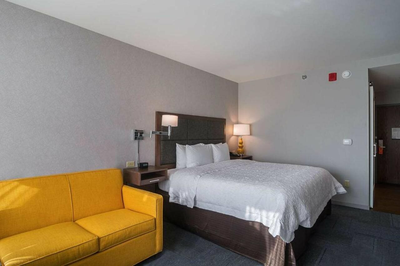 Фото Hampton Inn Chicago North-Loyola Station