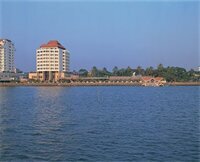 Гостиница Vivanta Ernakulam, Marine Drive