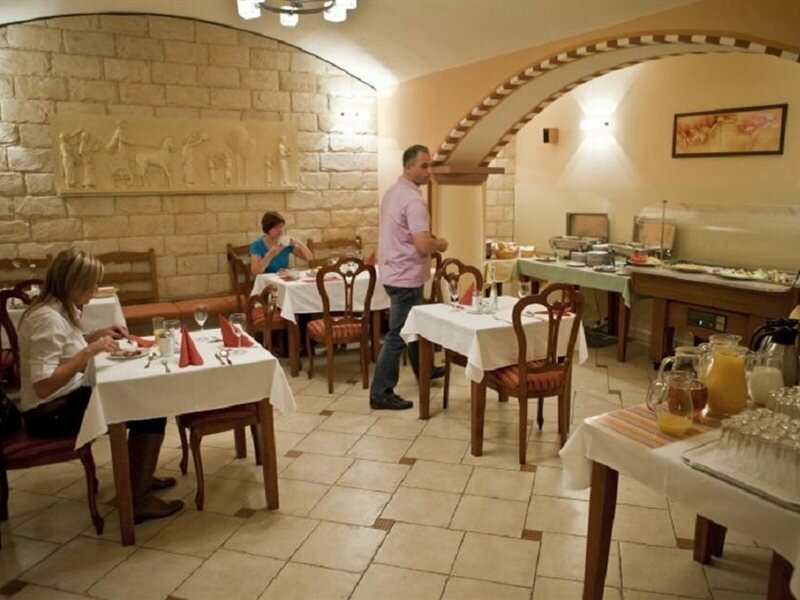 Фото Hotel Arkada