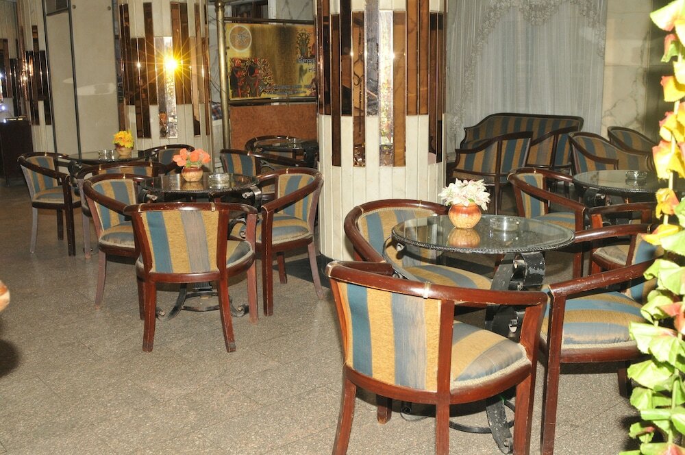 Фото Happy City Hotel