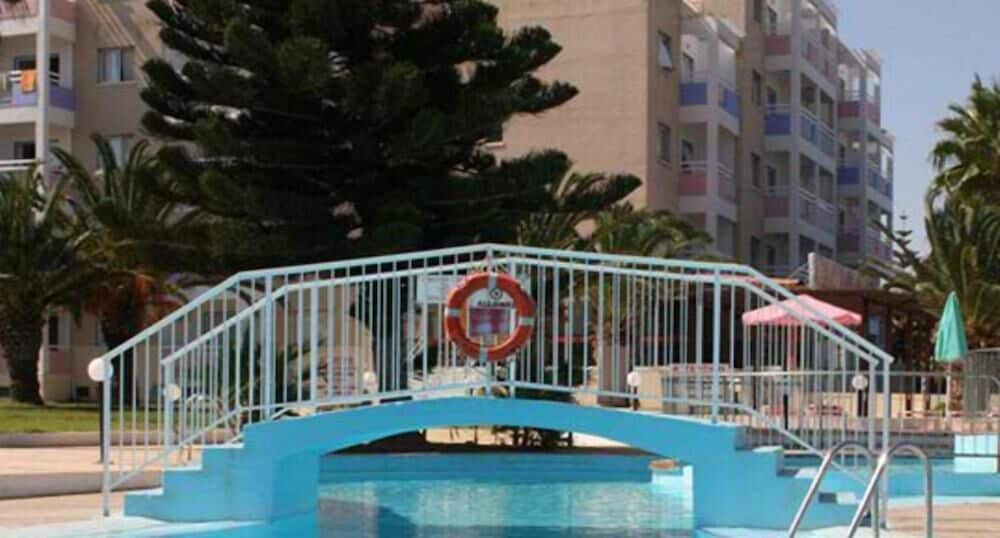 Фото Astreas Beach Hotel