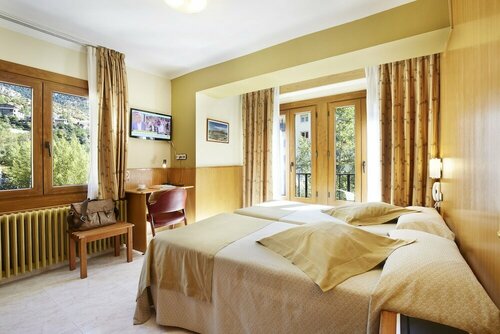 Гостиница Hotel Univers в Энкаме