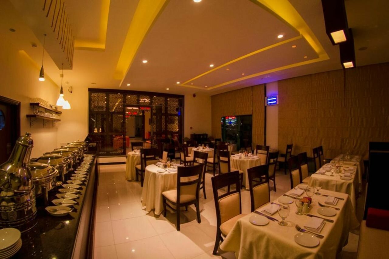 Фото Meneur Hotel