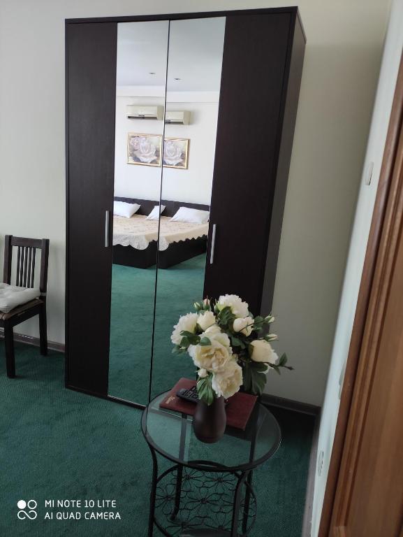 Фото Эмпаер Холл