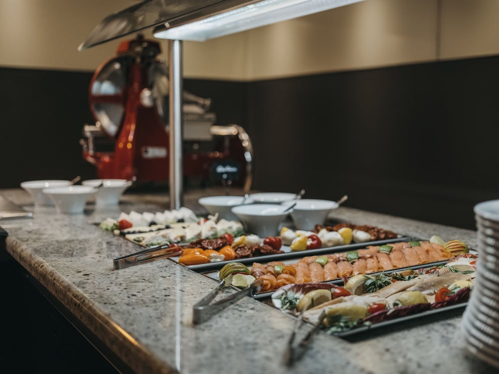 Фото Hotel Victoria by Vaya