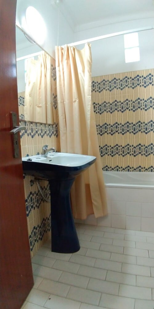 Фото E-Nove Lounge Hostel Caffe