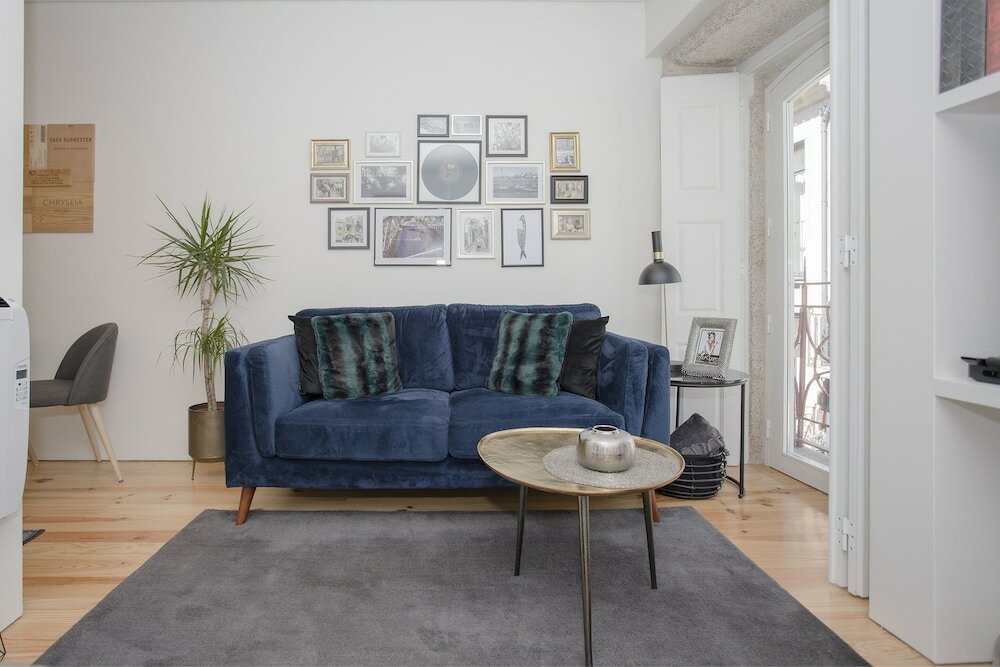 Фото Liiiving in Porto - Cozy & Chic Downtown