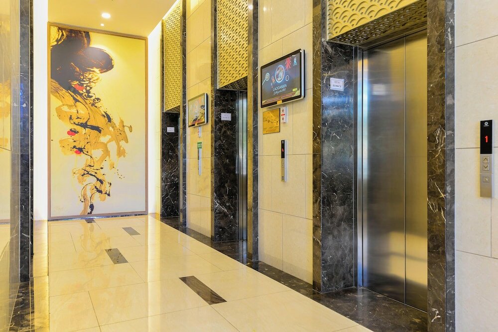 Фото Infinity Pool Signature  Saigon Rivergate