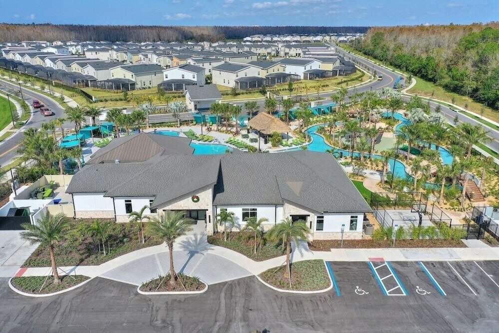 Фото Jurassic Water View @storey Lake by Shine Villas! Sleeps up to 24! № 021