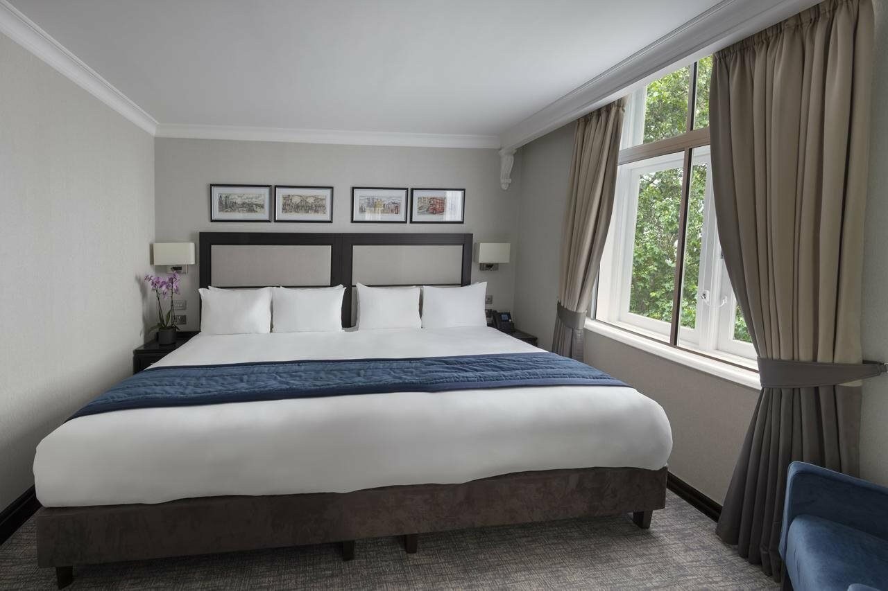 Фото The Wellington