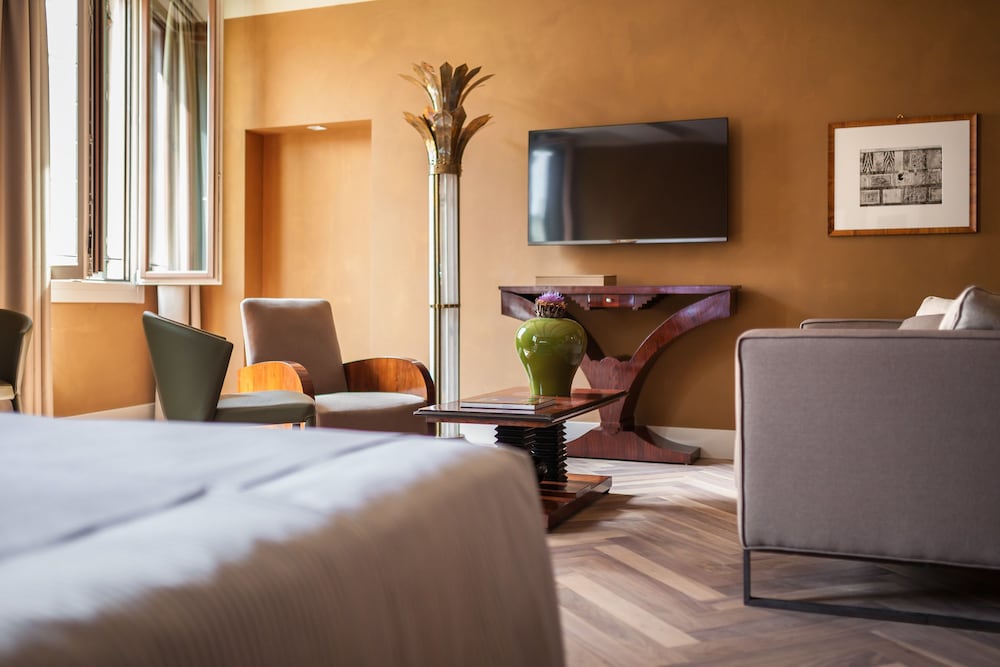 Фото Liassidi Wellness Suites