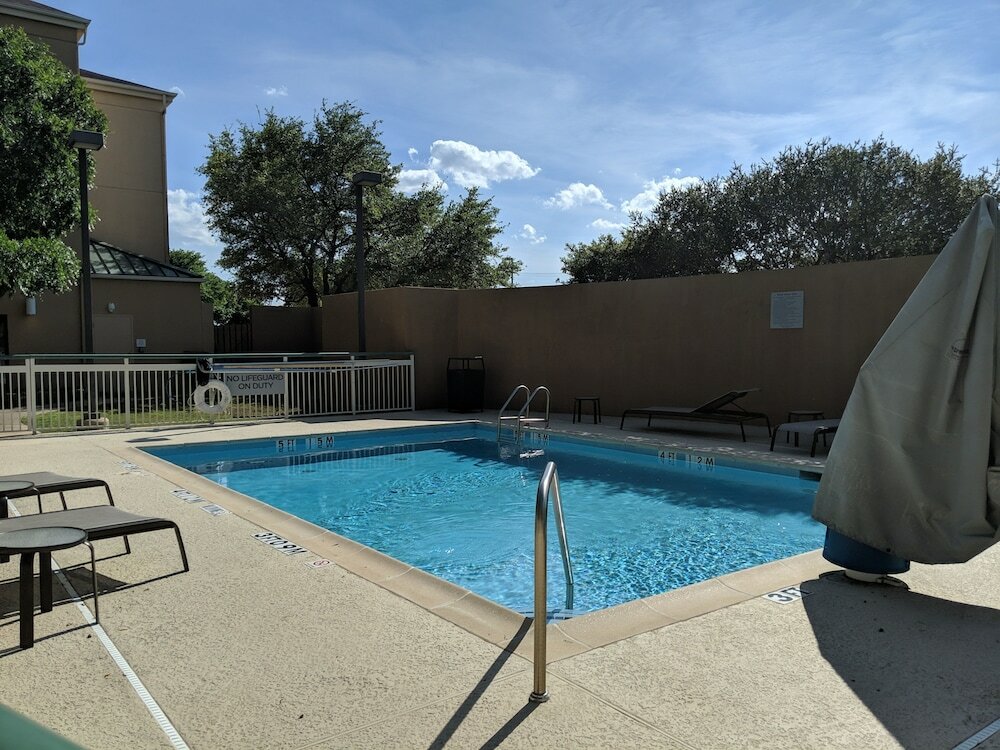 Фото Courtyard by Marriott Austin Round Rock