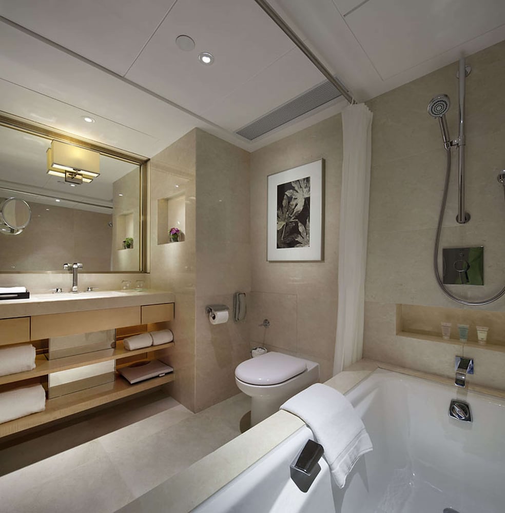 Фото The Royal Garden