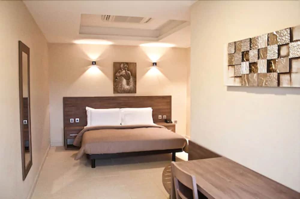 Фото Axis Suites