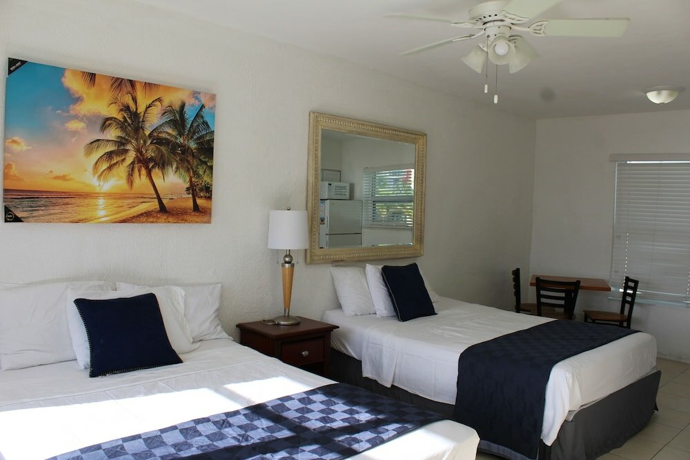 Фото Golden Sand Oceanfront