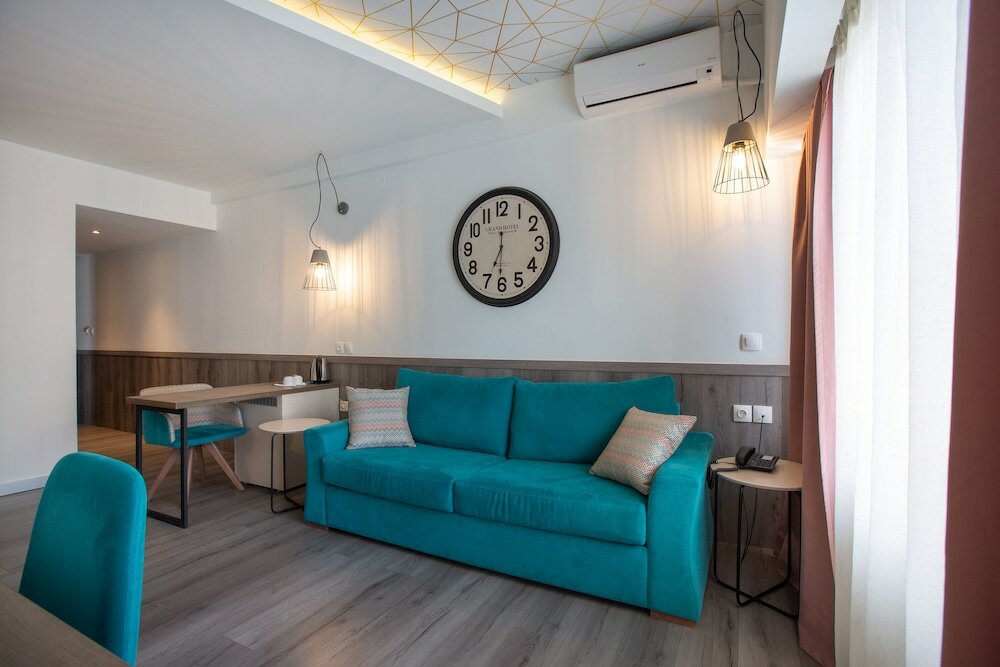 Фото Metropolitan Hotel