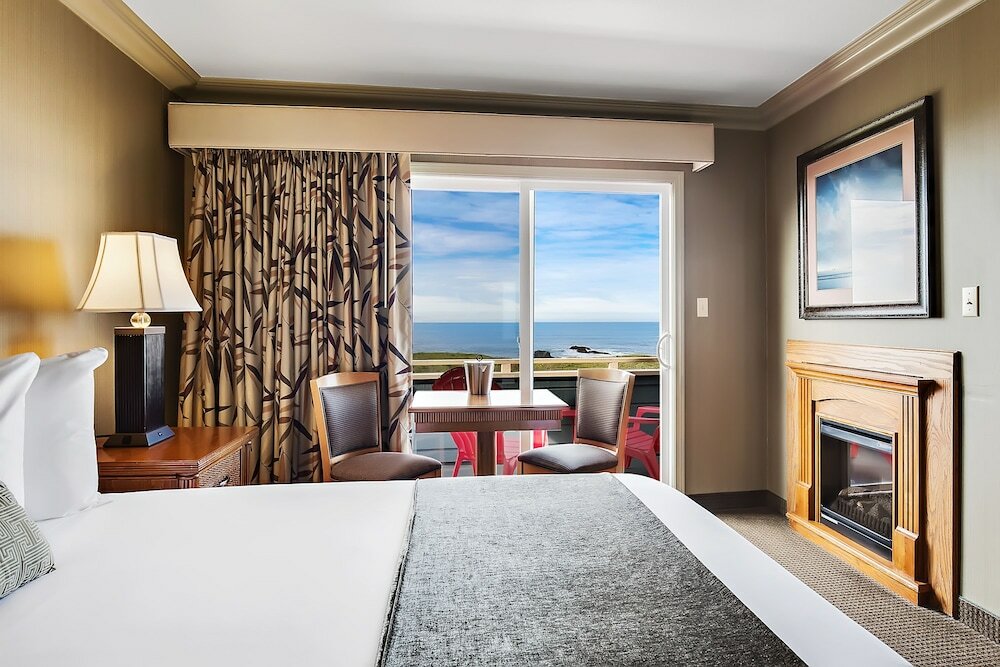 Фото Surf & Sand Lodge