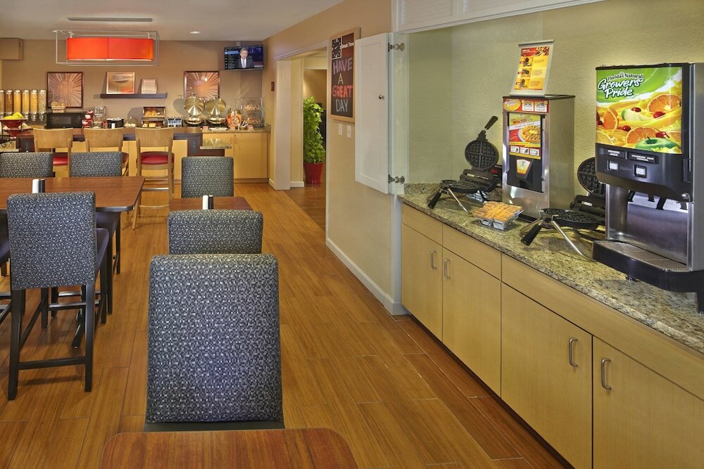 Фото TownePlace Suites by Marriott Orlando East/UCF Area