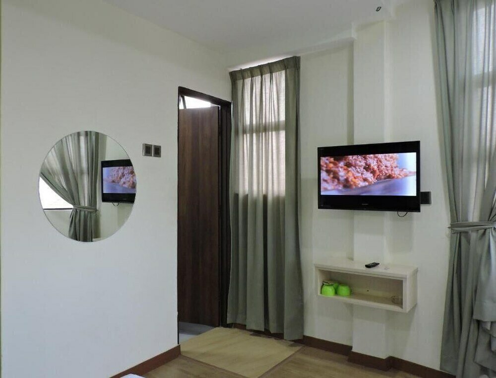 Фото Merlin Hotel