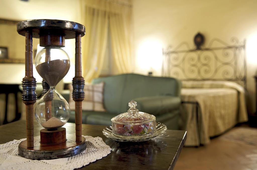 Фото Palazzo Leti Residenza d'Epoca