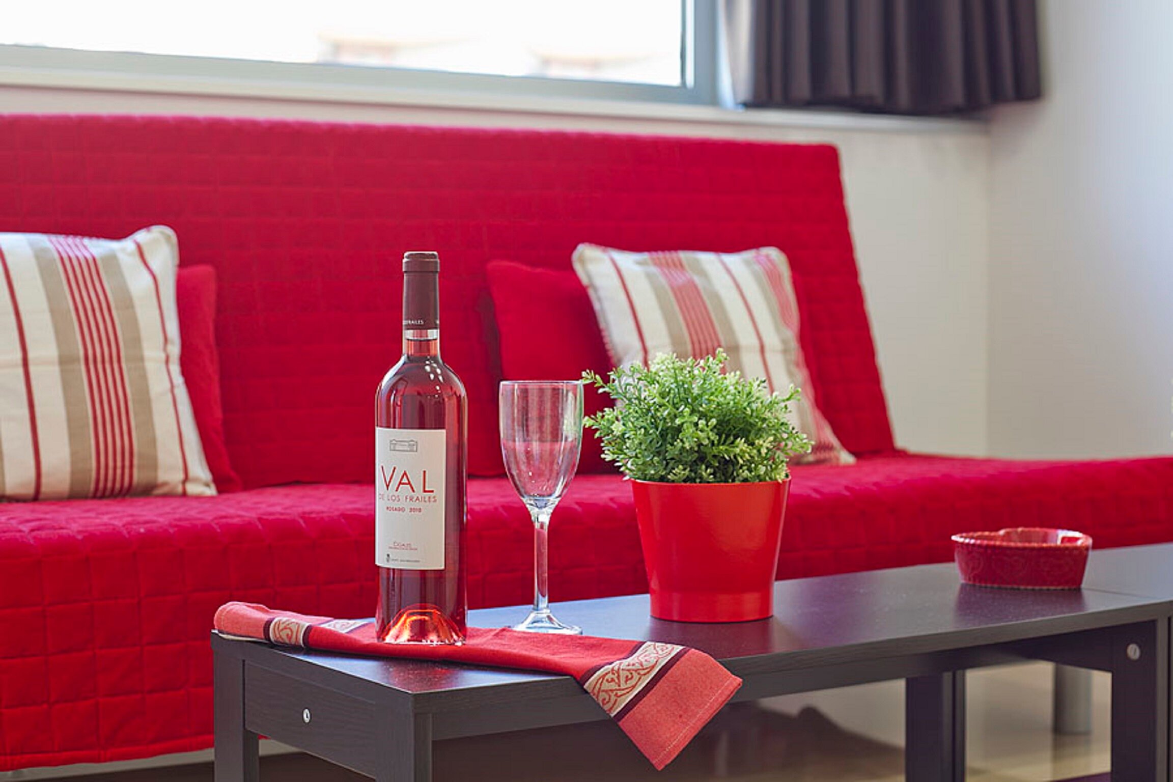 Фото Charmsuites Paralel