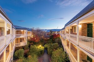 Гостиница Adina Serviced Apartments Canberra Kingston