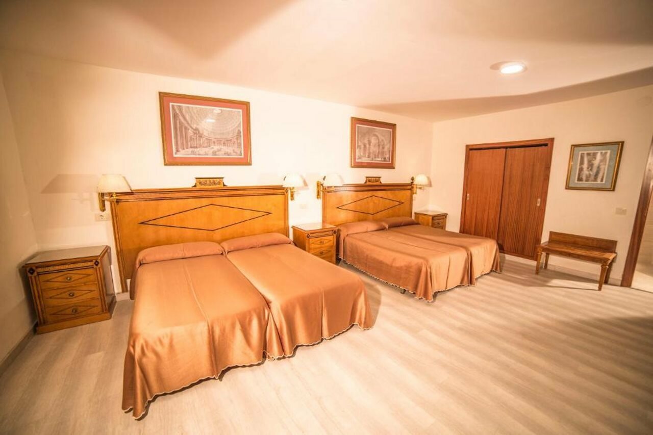 Фото Hotel Iberia