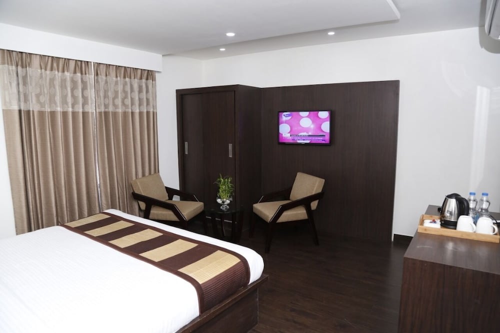 Фото Hotel Krishna by KeyMagics