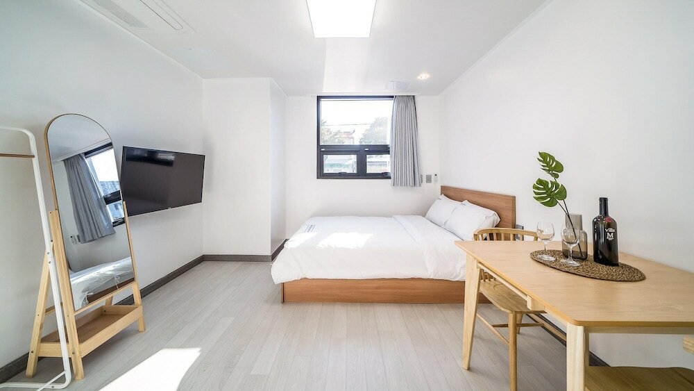 Фото Yeosu Nangmanstay Pension