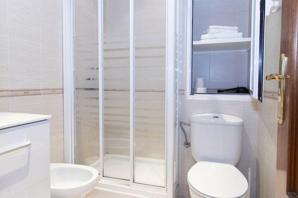 Фото Hostal Tokio