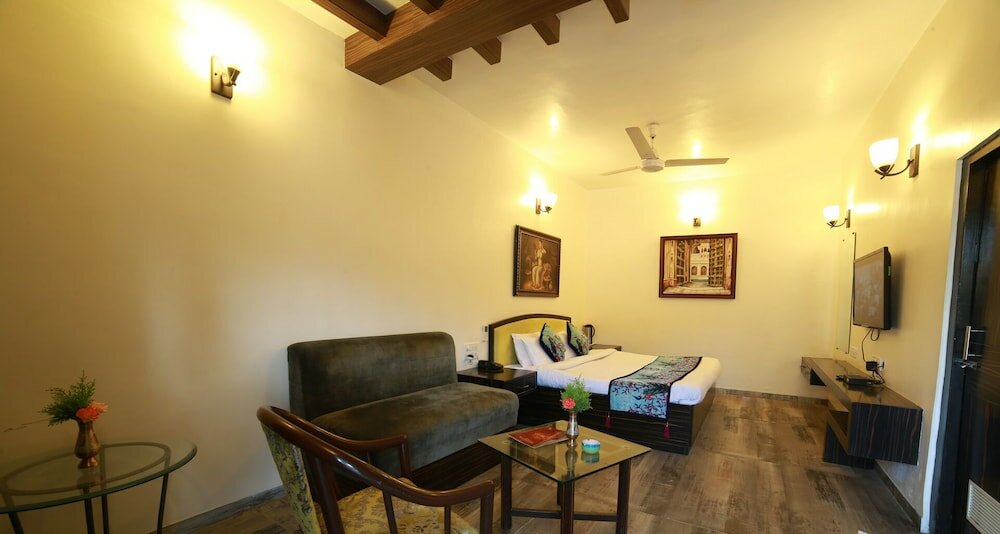 Фото Hotel Karnavati