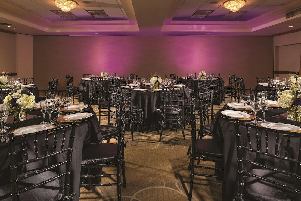 Фото DoubleTree by Hilton Carson