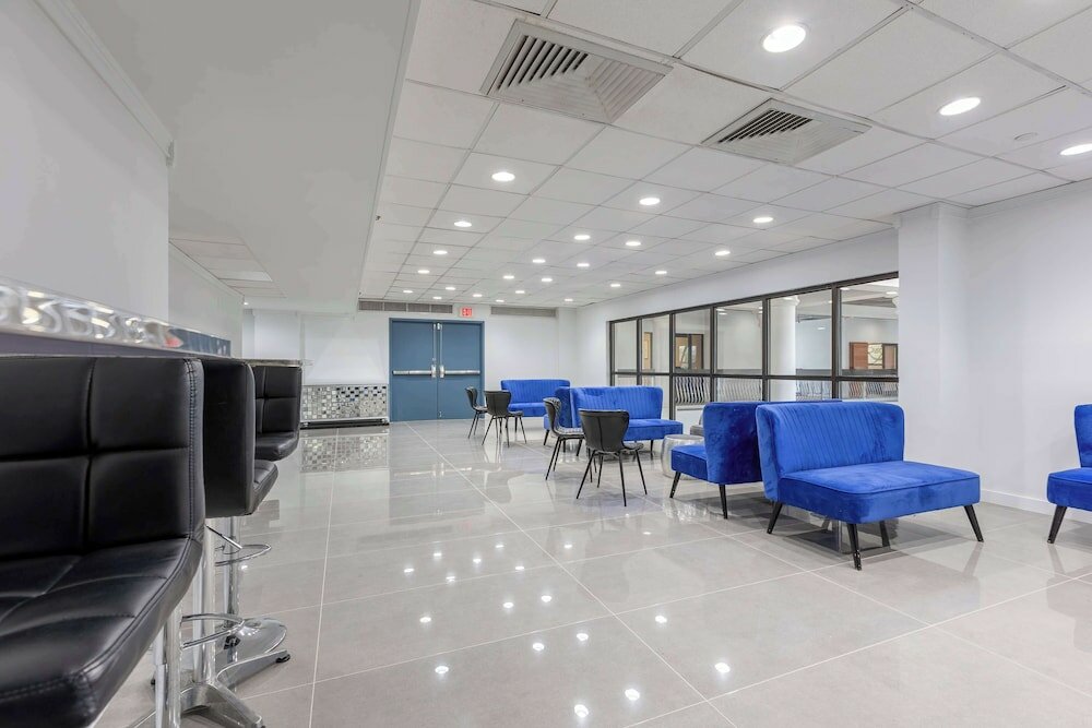 Фото Regency Miami Airport