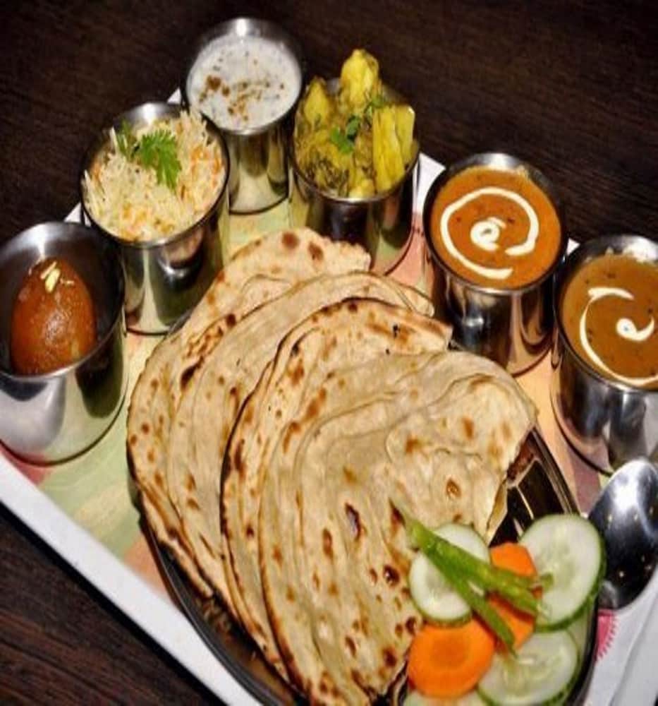 Фото Punyapha Place