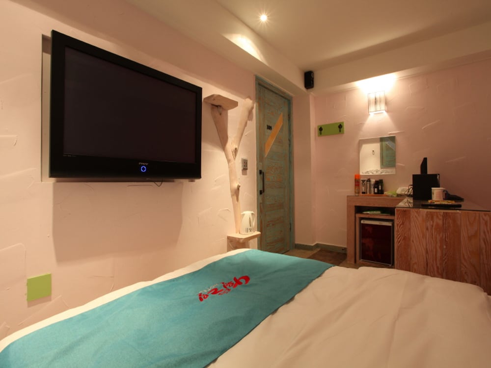 Фото Hotel April 2nd