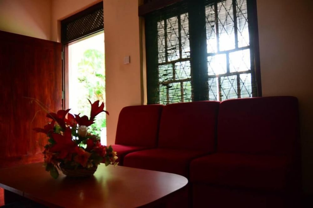 Фото Avon Hikkaduwa Guest House