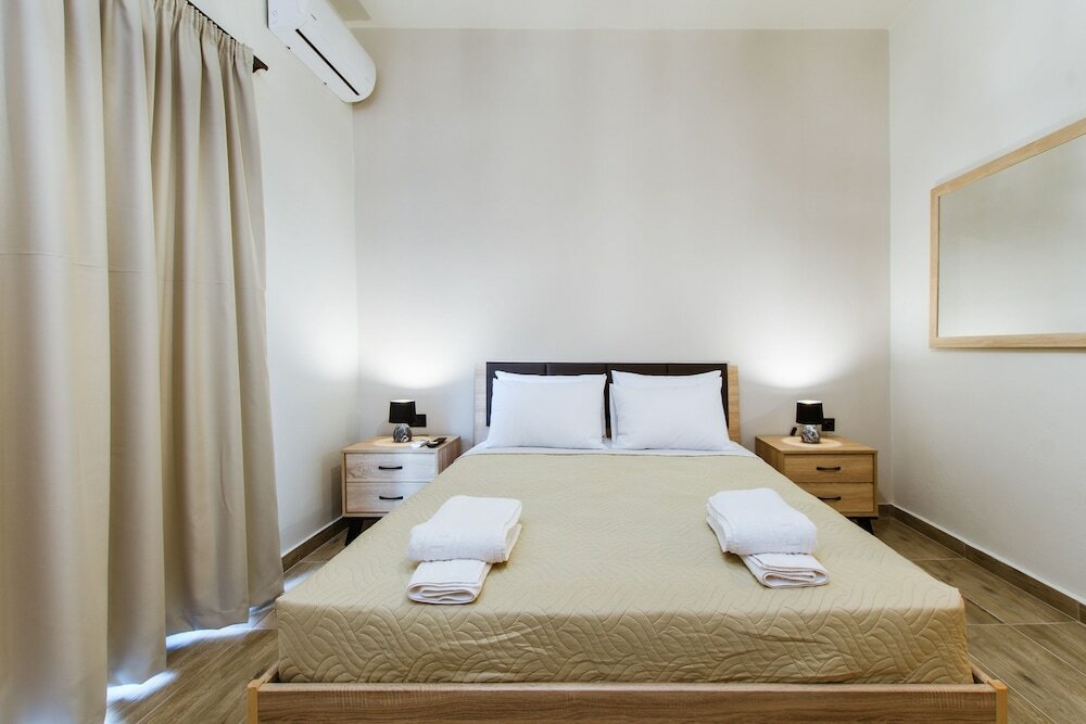 Фото Krinis houses next the old harbour