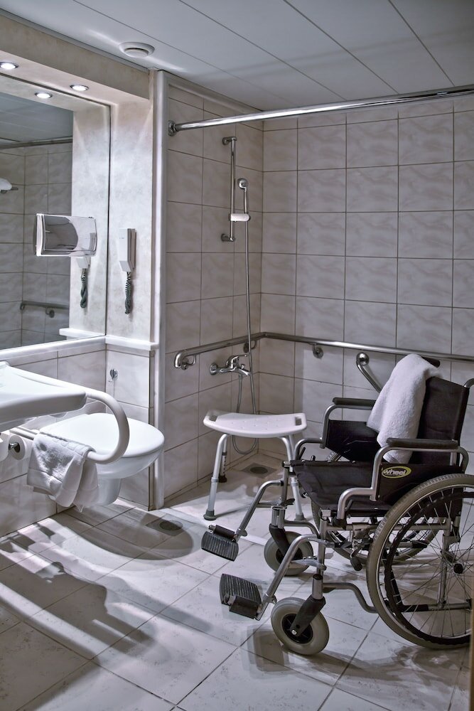 Фото Mediterranean Hotel